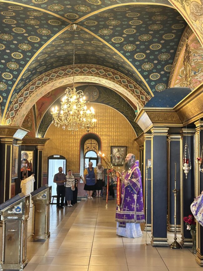 Медовый Спас. Архиерейская Литургия.