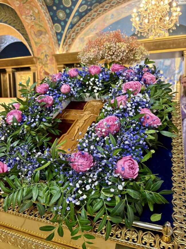 Неделя Крестопоклонная.
