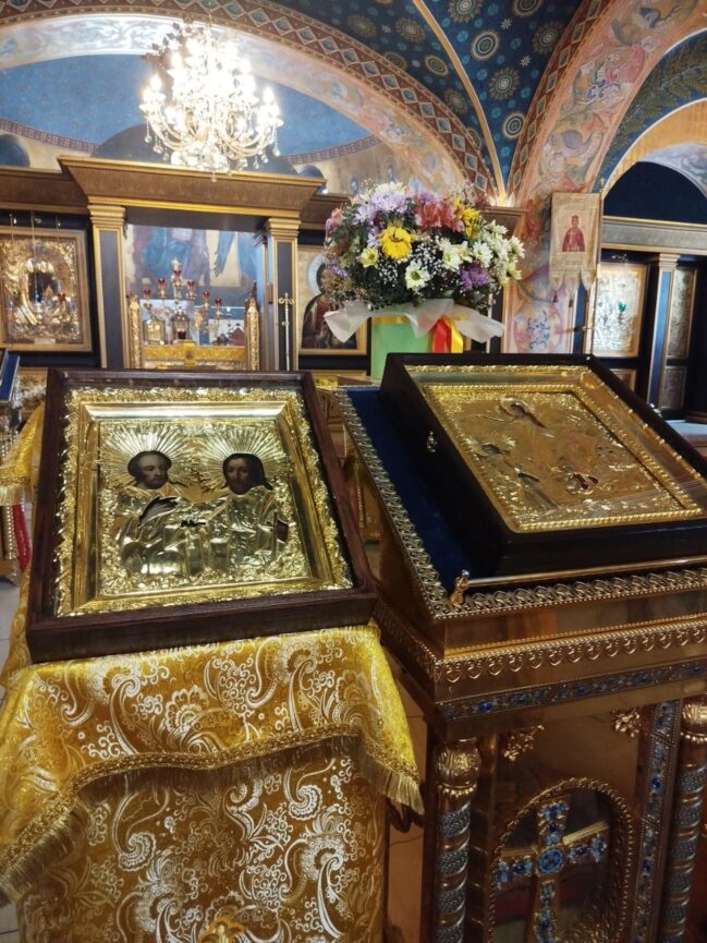 Память святых первоверховных Апостолов Петра и Павла.