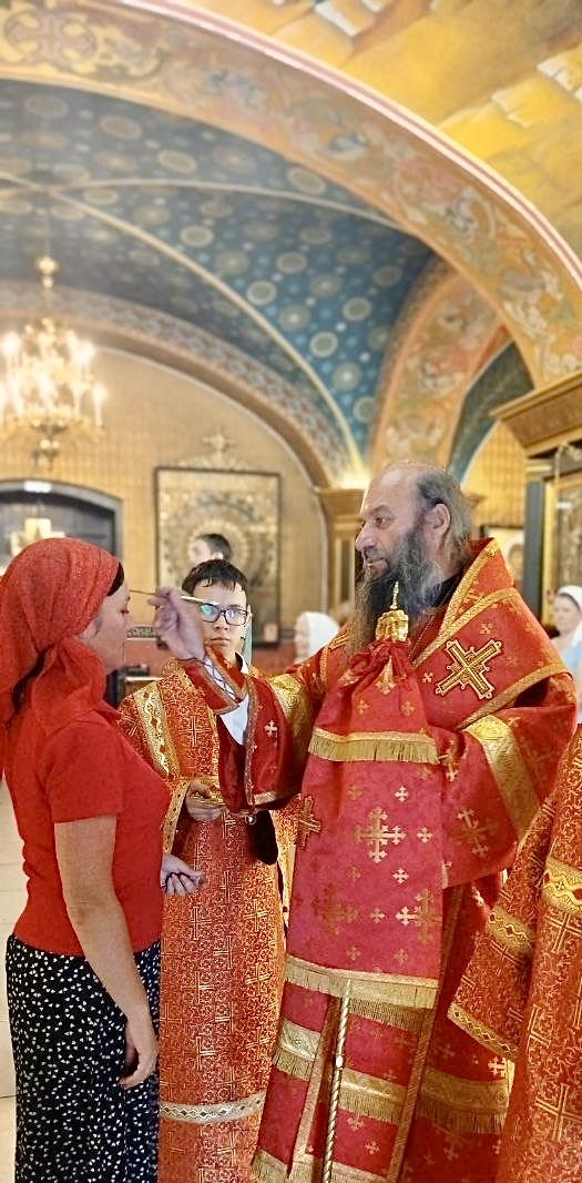 Архиерейское богослужение в Неделю 10-я по Пятидесятнице и великомученика Целителя Пантелеимона.